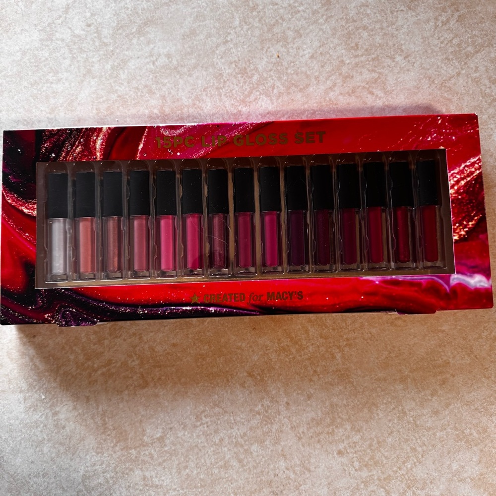 Macy’s 15 pc Lip Gloss Set